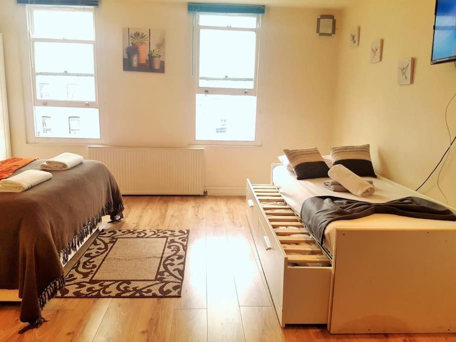 Comfortable Studio Flat Near Central London Bagian luar foto