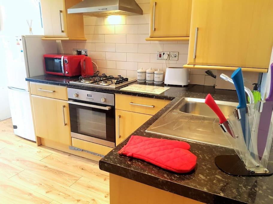 Comfortable Studio Flat Near Central London Bagian luar foto