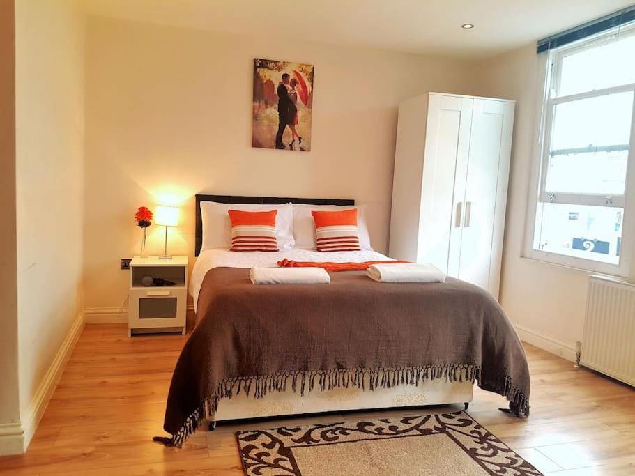 Comfortable Studio Flat Near Central London Bagian luar foto