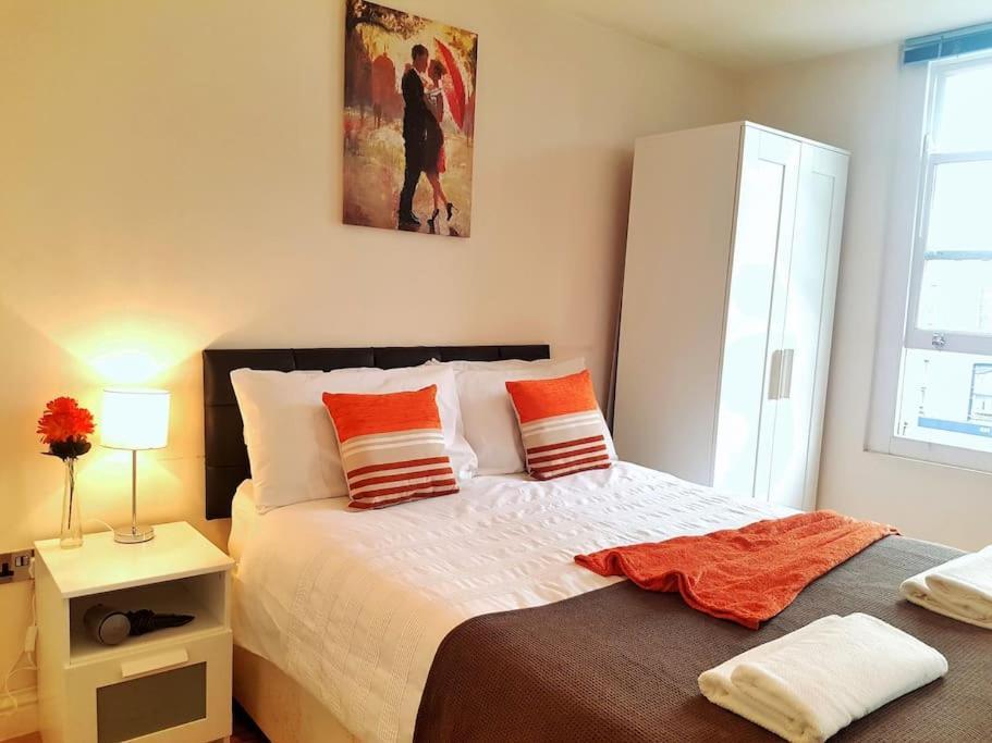 Comfortable Studio Flat Near Central London Bagian luar foto